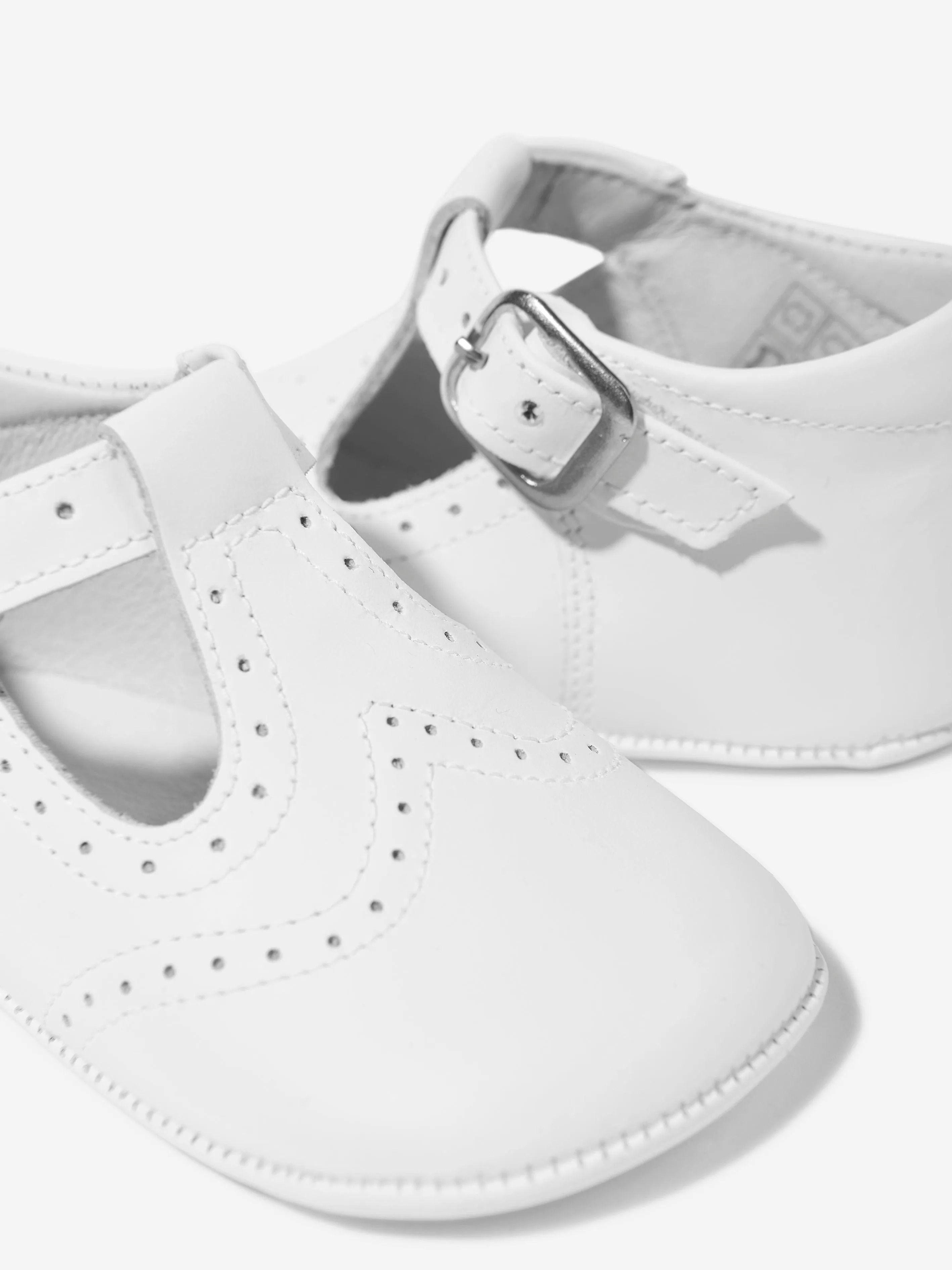 Baby Pre-Walker Shoes in White
