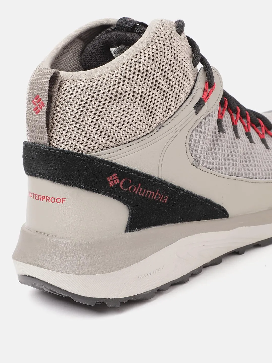 Columbia Men Beige TRAILSTORM MID Water Resistant Shoes