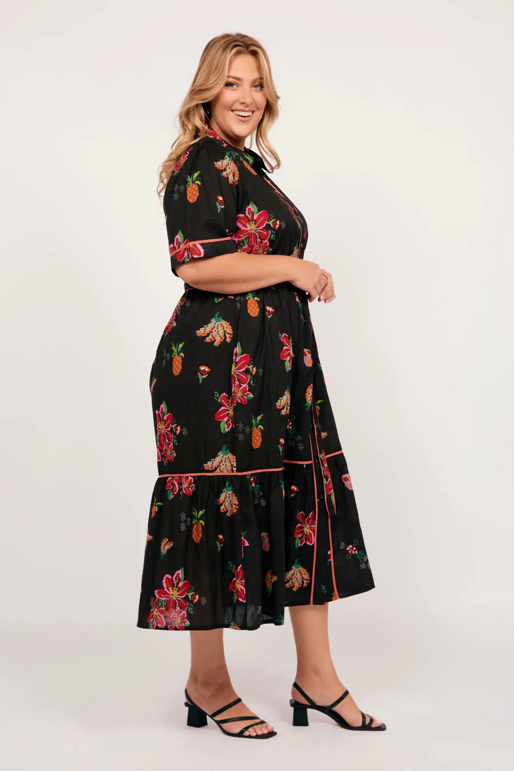 Ginette Maxi Dress in Tapestry Blooms Adrift