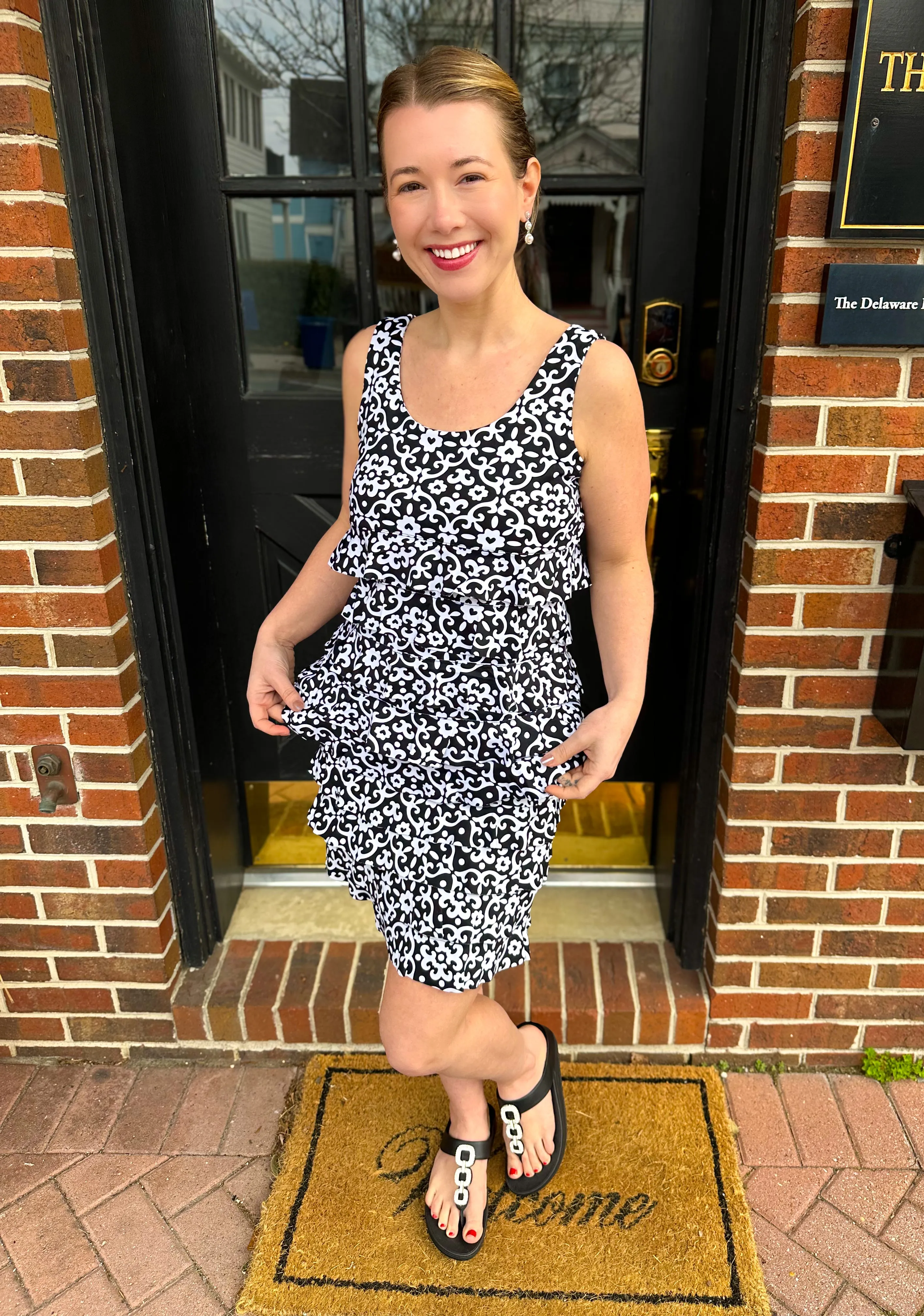 Lulu B Black Trellis Sleeveless Cha Cha Tank