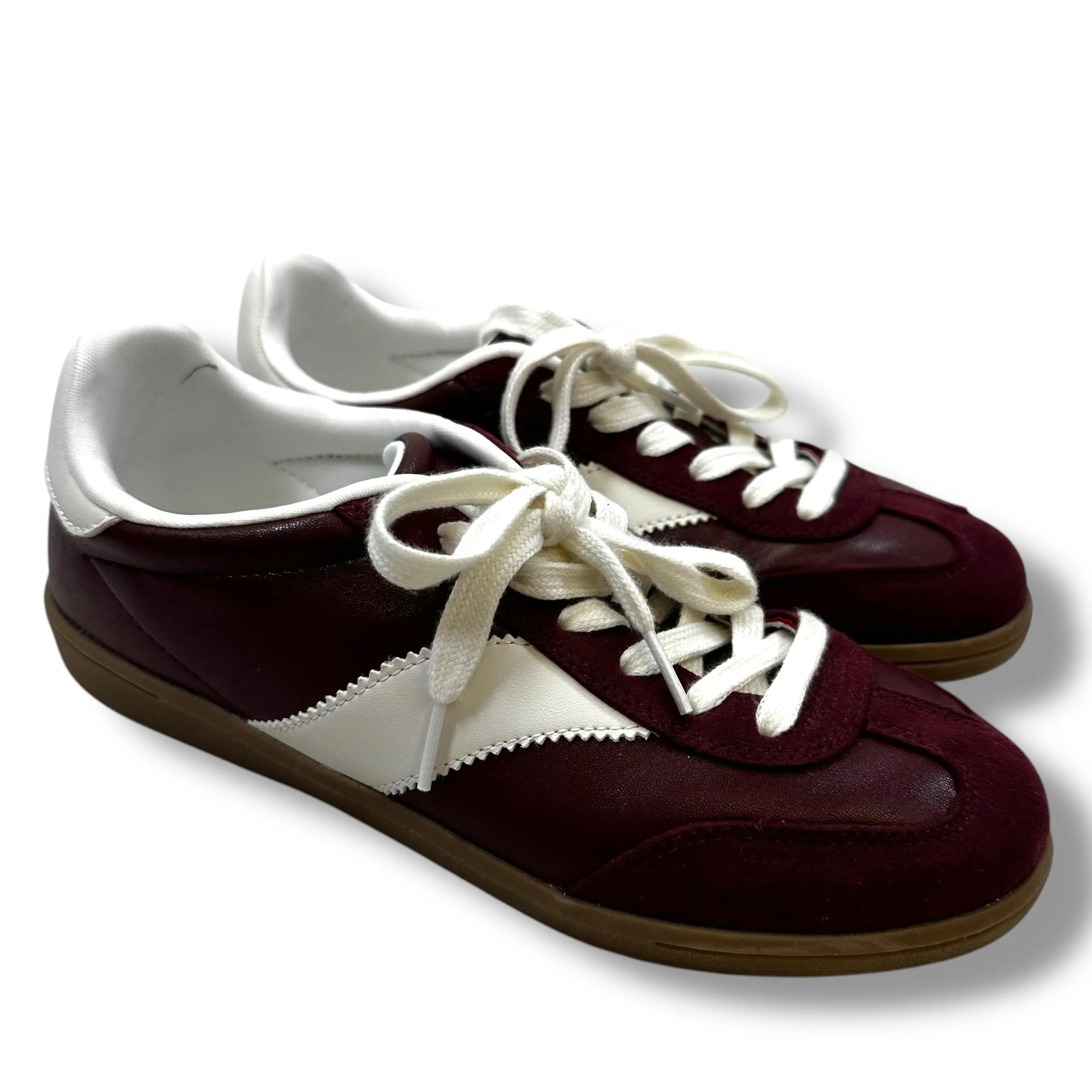 Shoes Athletic By Universal Thread In Maroon, Size: 8