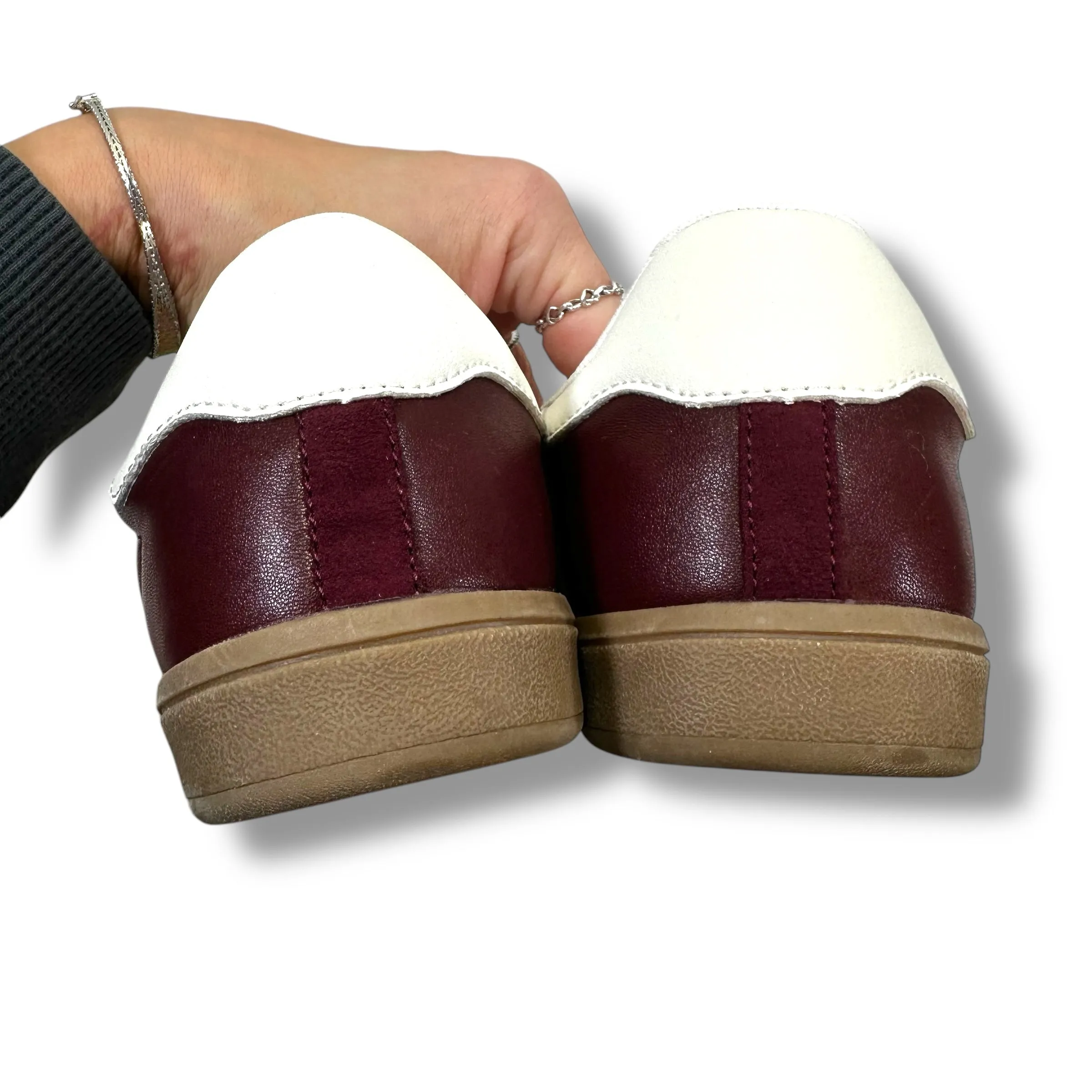 Shoes Athletic By Universal Thread In Maroon, Size: 8