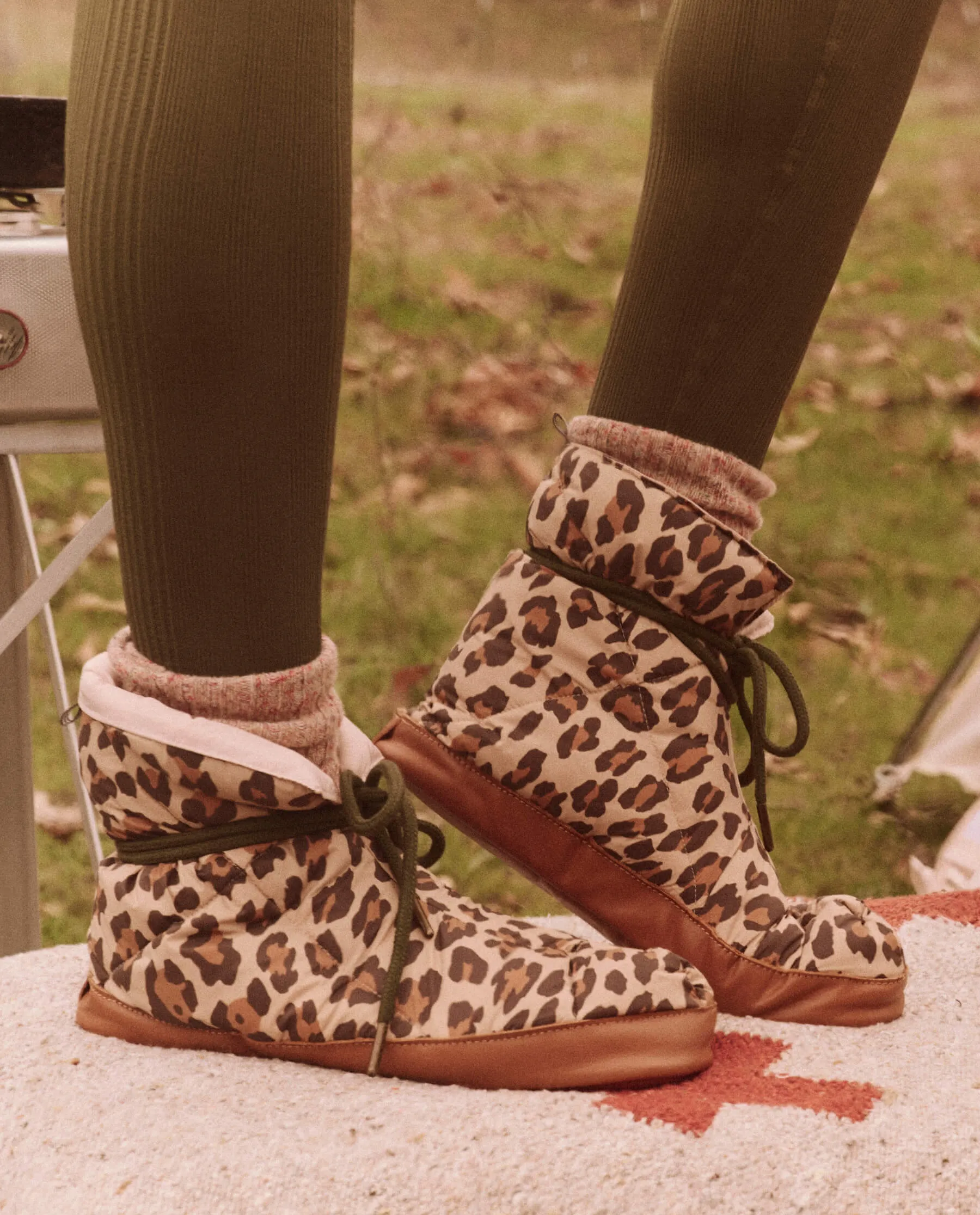 The Down Quilted Puffer Slipper. -- Snow Leopard The Great